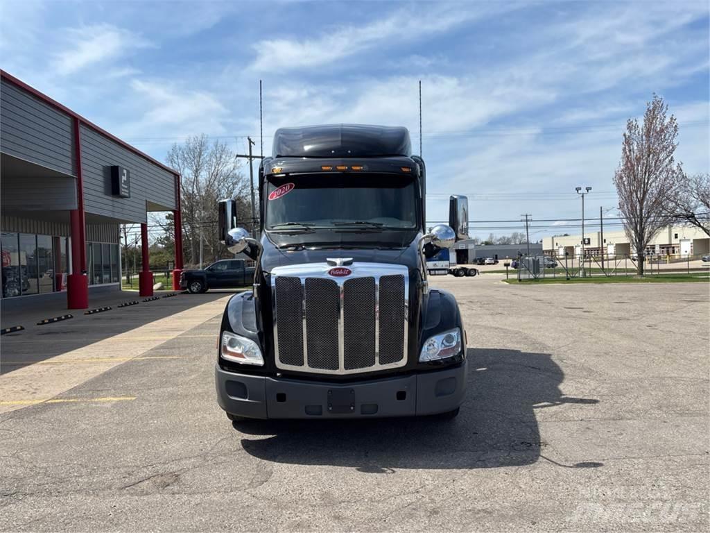 Peterbilt 579 وحدات الجر
