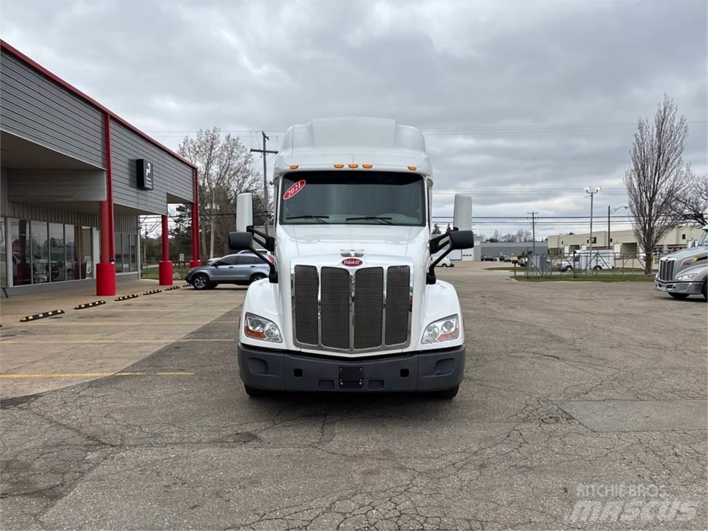 Peterbilt 579 وحدات الجر