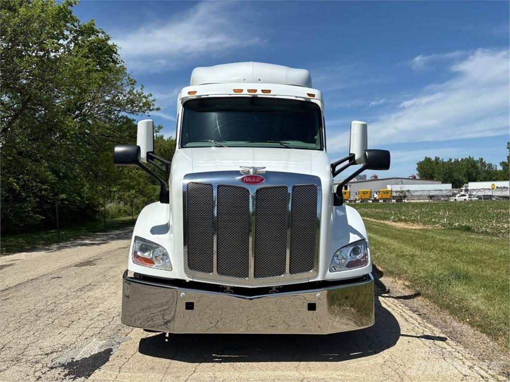 Peterbilt 579 وحدات الجر