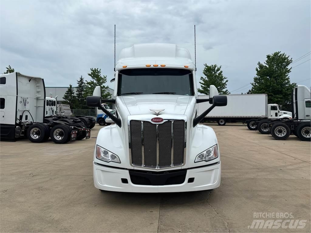 Peterbilt 579 وحدات الجر
