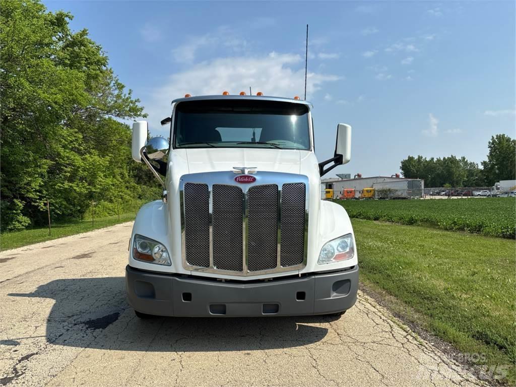Peterbilt 579 وحدات الجر