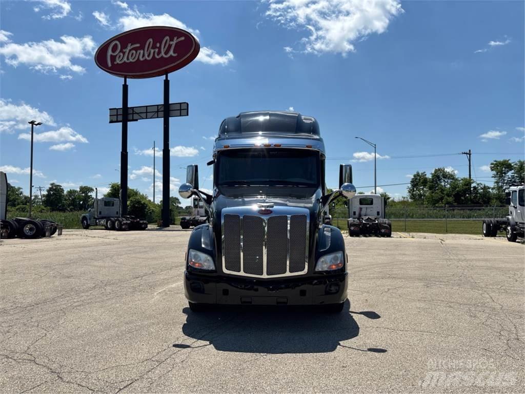 Peterbilt 579 شاحنات أخرى