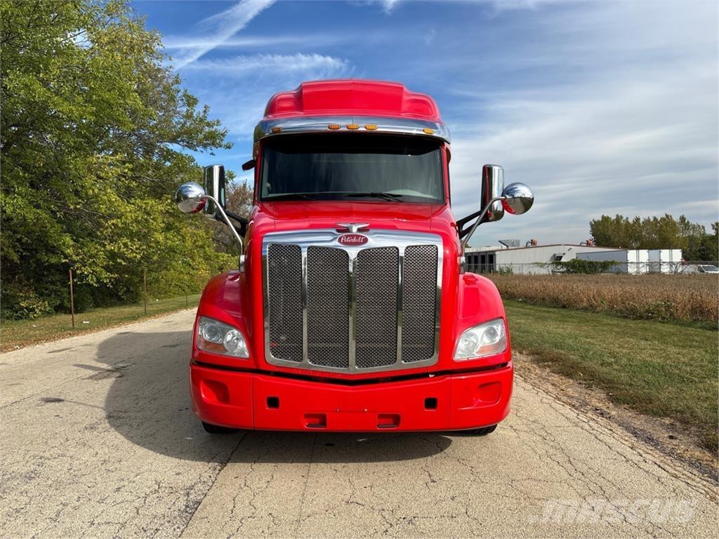 Peterbilt 579 وحدات الجر