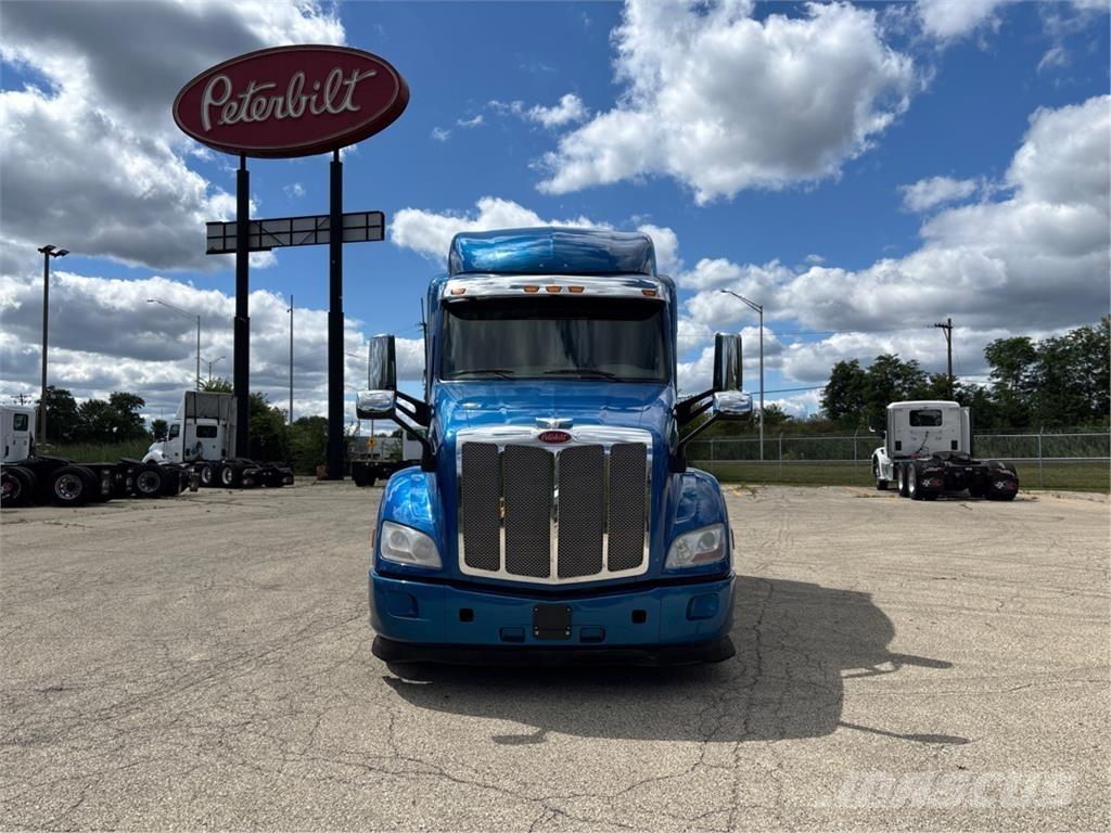 Peterbilt 579 شاحنات أخرى