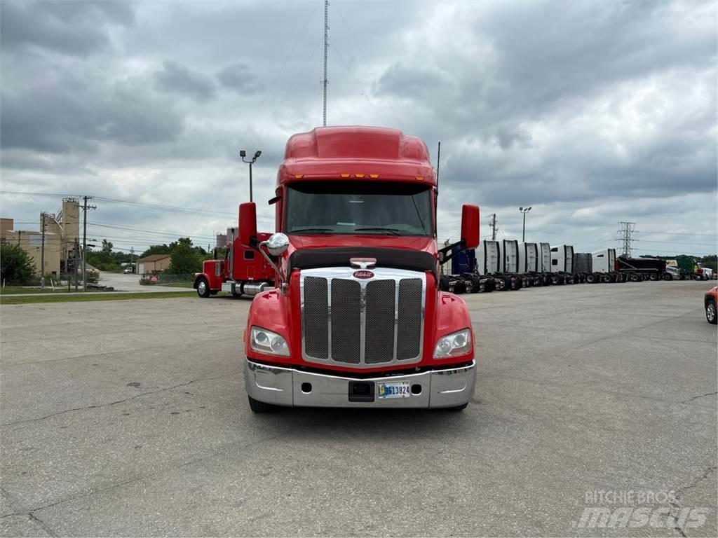 Peterbilt 579 شاحنات أخرى