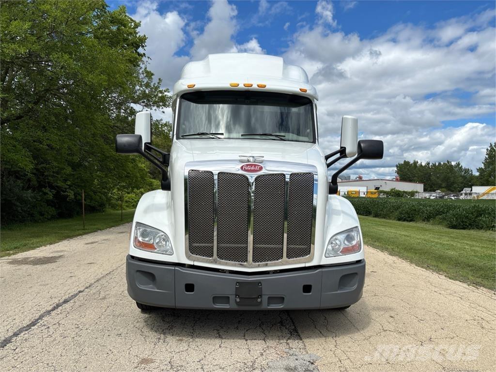 Peterbilt 579 شاحنات أخرى
