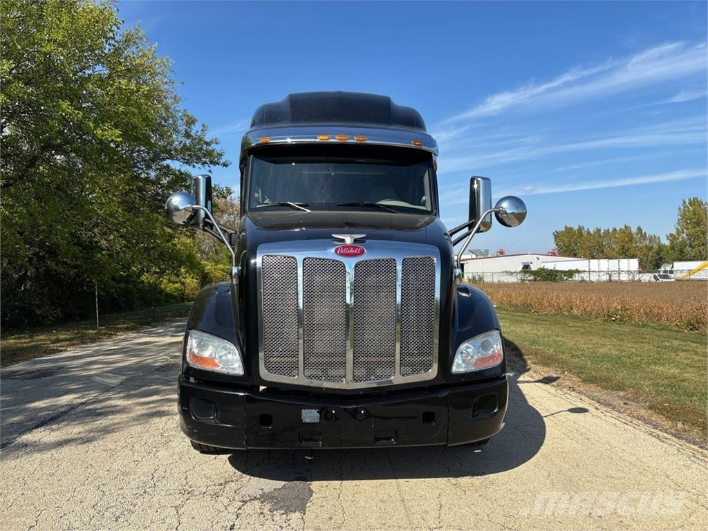 Peterbilt 579 شاحنات أخرى