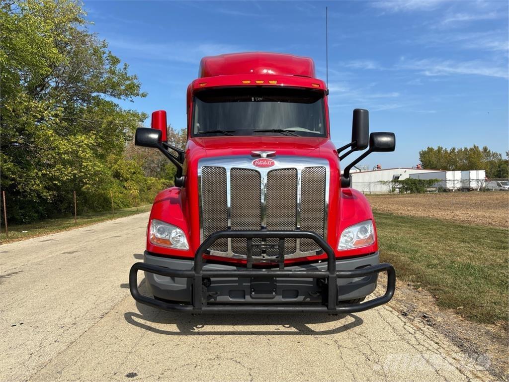 Peterbilt 579 شاحنات أخرى