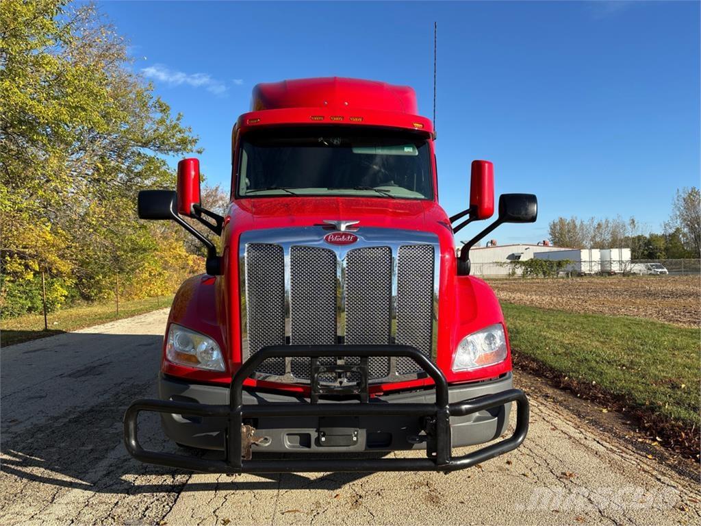Peterbilt 579 شاحنات أخرى