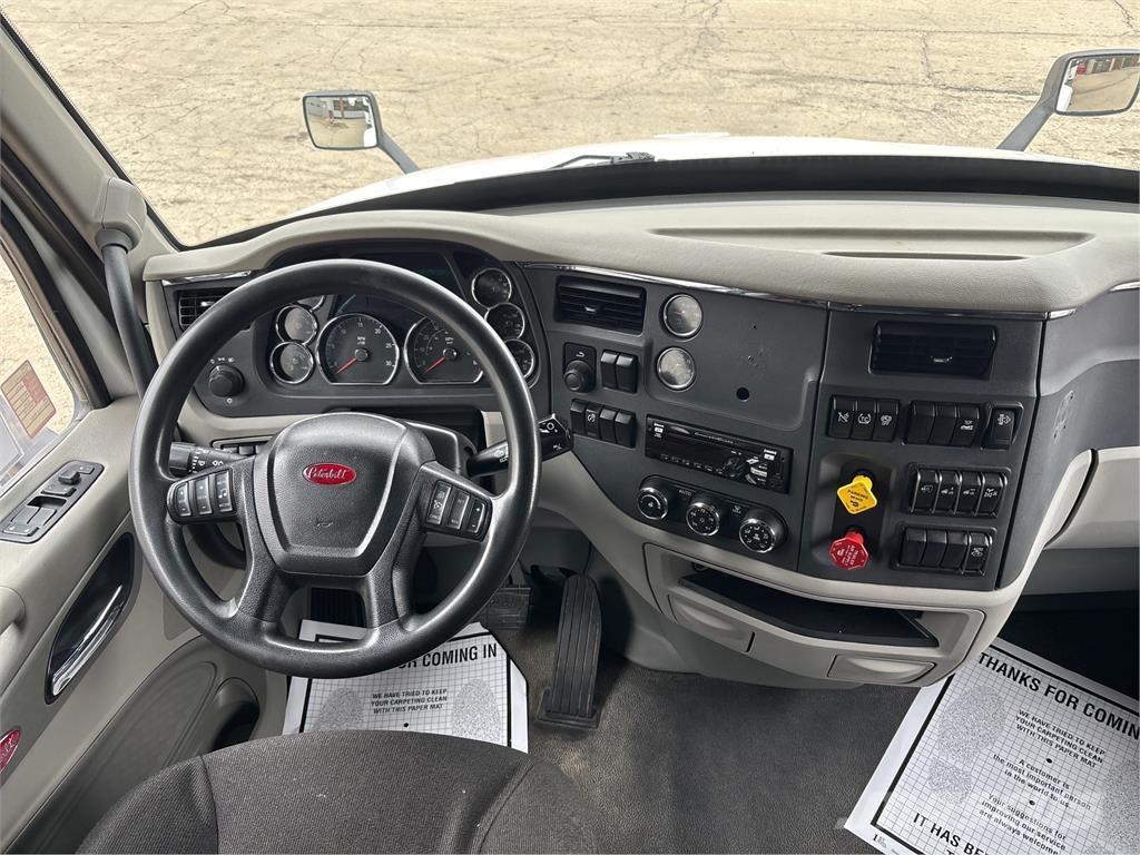 Peterbilt 579 شاحنات أخرى