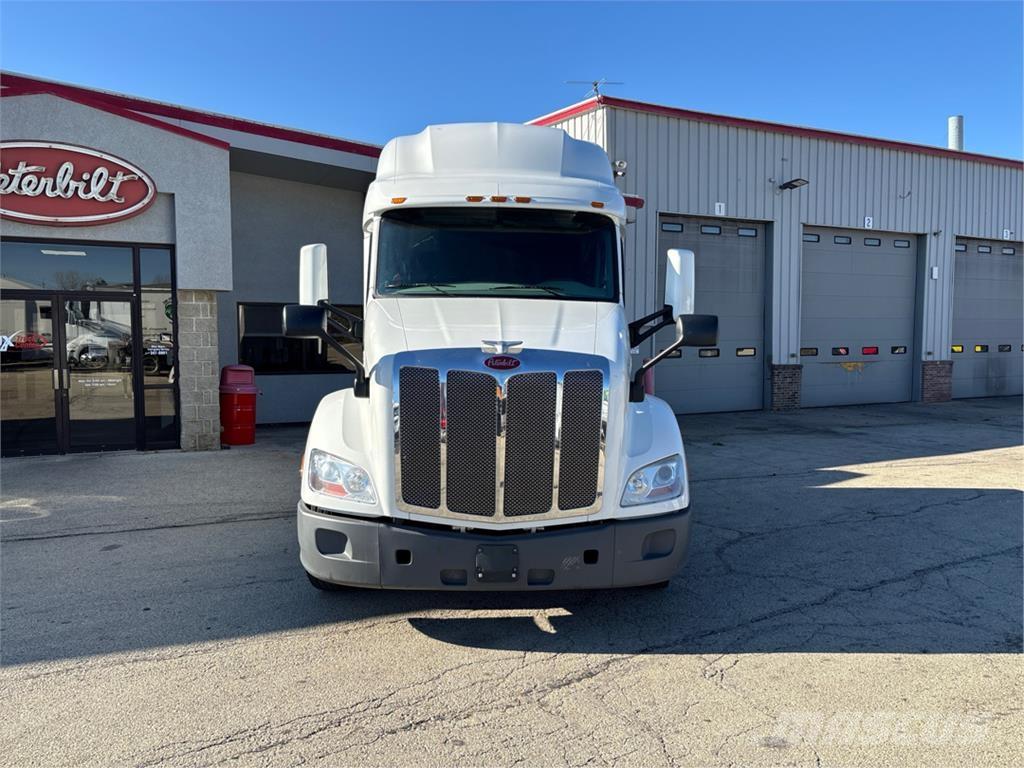 Peterbilt 579 وحدات الجر