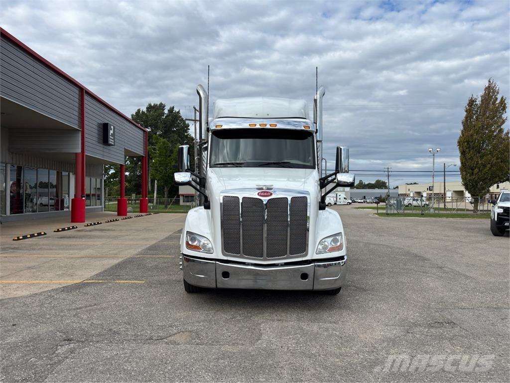 Peterbilt 579 شاحنات أخرى