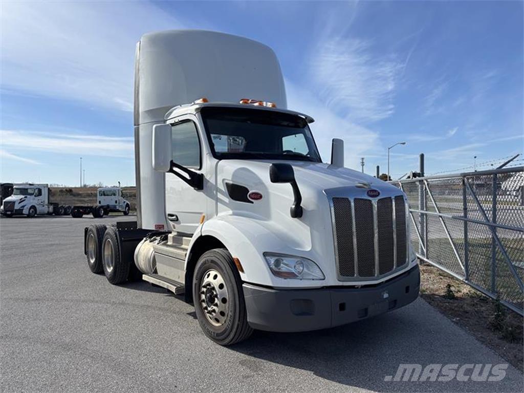 Peterbilt 579 وحدات الجر