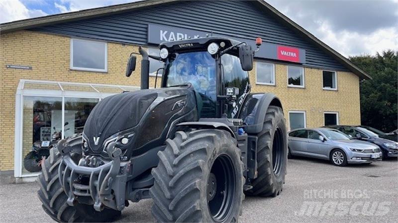 Valtra S294 الجرارات