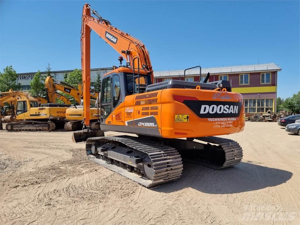Doosan DX 225LC-5 حفارات زحافة
