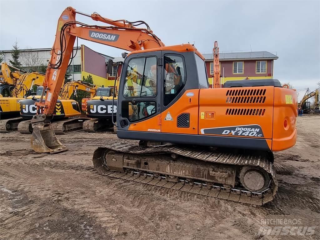 Doosan DX140LC-3 حفارات زحافة