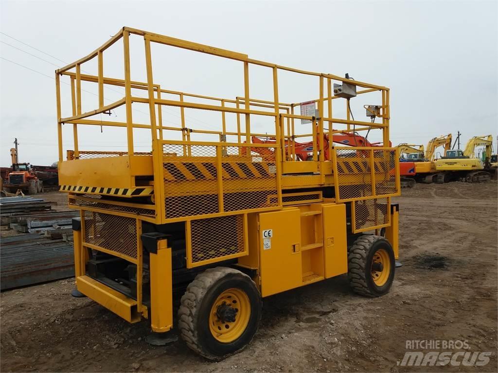 SkyJack SJ 8831 رافعات مقصية الشكل