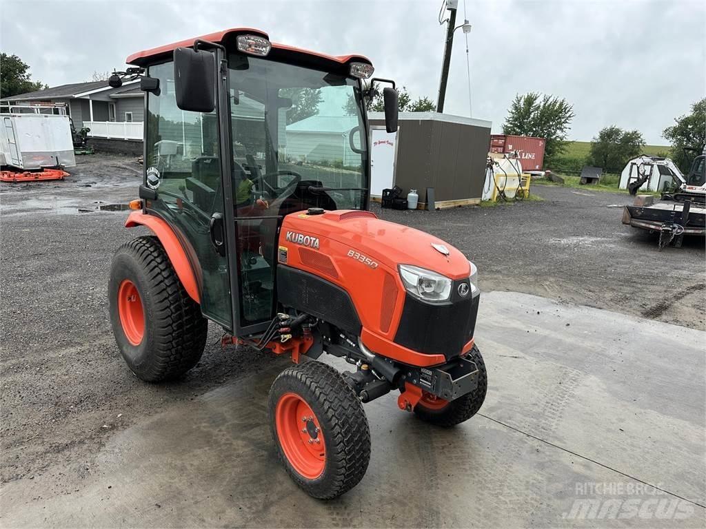 Kubota B3350HSD الجرارات