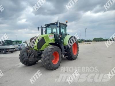 CLAAS Axion 820 الجرارات