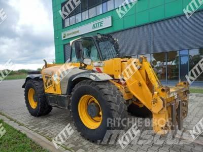 JCB 531-70 معدات مناولة لأغراض الزراعة