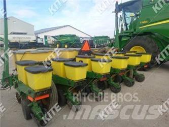 John Deere 1750 مثاقيب مدمجة