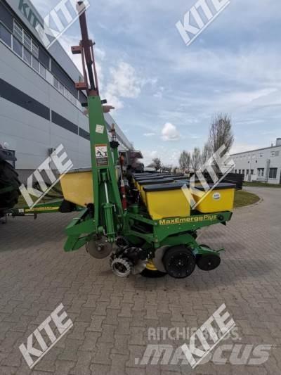 John Deere 1750 مثاقيب مدمجة