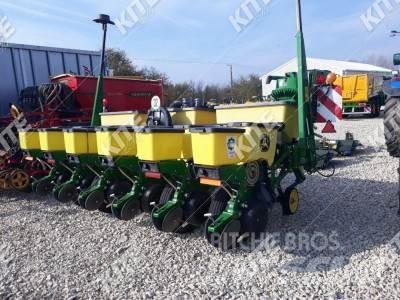 John Deere 1755 مثاقيب مدمجة