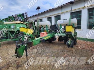 John Deere 1760NT مثاقيب مدمجة