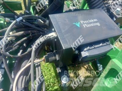 John Deere 1765NT مثاقيب مدمجة