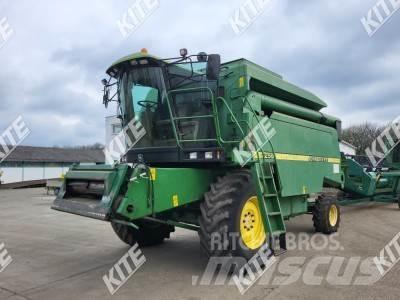 John Deere 2256 2WD حصادات