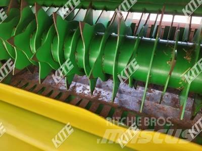 John Deere 568 محزمات مستديرة