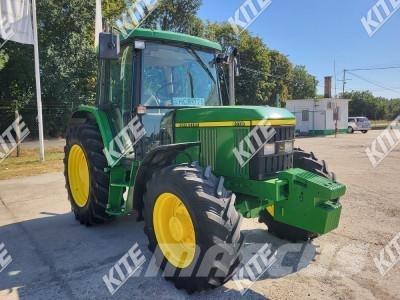 John Deere 6110 الجرارات
