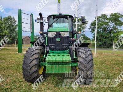 John Deere 6175M الجرارات