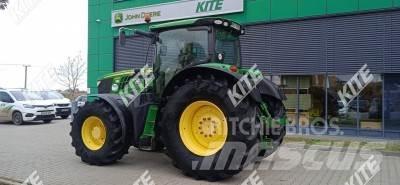 John Deere 6210R الجرارات
