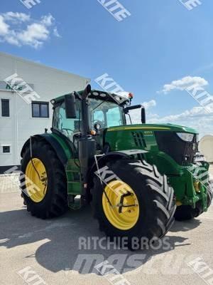 John Deere 6215R الجرارات