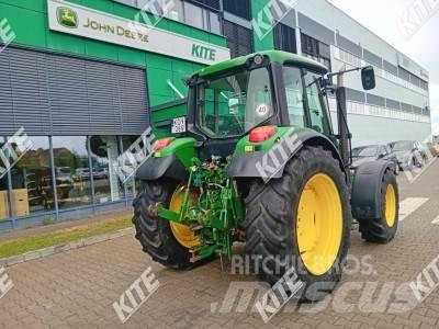 John Deere 6330 الجرارات