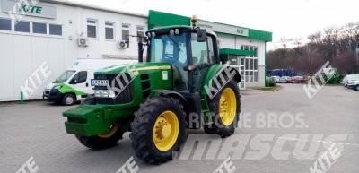 John Deere 6830 الجرارات