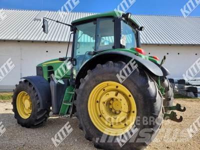 John Deere 6930 الجرارات