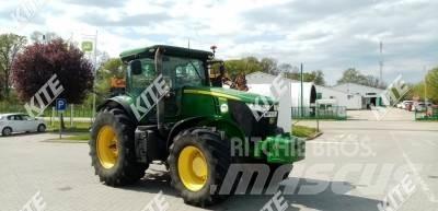 John Deere 7200R الجرارات