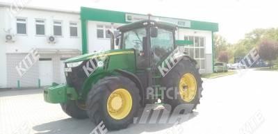 John Deere 7200R الجرارات