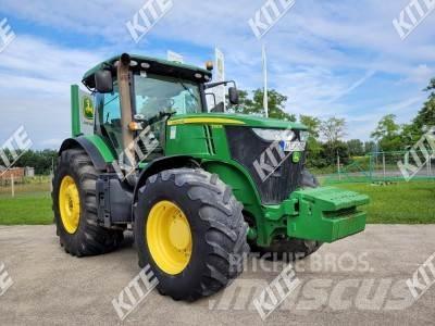 John Deere 7230R الجرارات