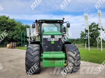 John Deere 7230R الجرارات
