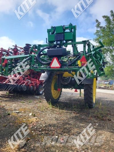 John Deere 732I/27M الرشاشات
