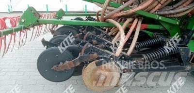 John Deere 740A مثاقيب