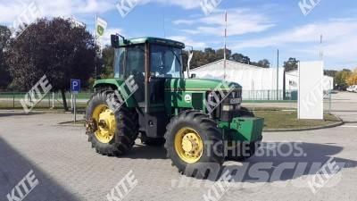 John Deere 7800 الجرارات