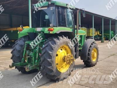 John Deere 7800 الجرارات