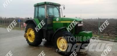 John Deere 7810 الجرارات