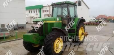 John Deere 7810 الجرارات