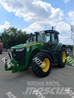 John Deere 8270R الجرارات