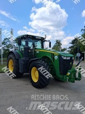 John Deere 8270R الجرارات